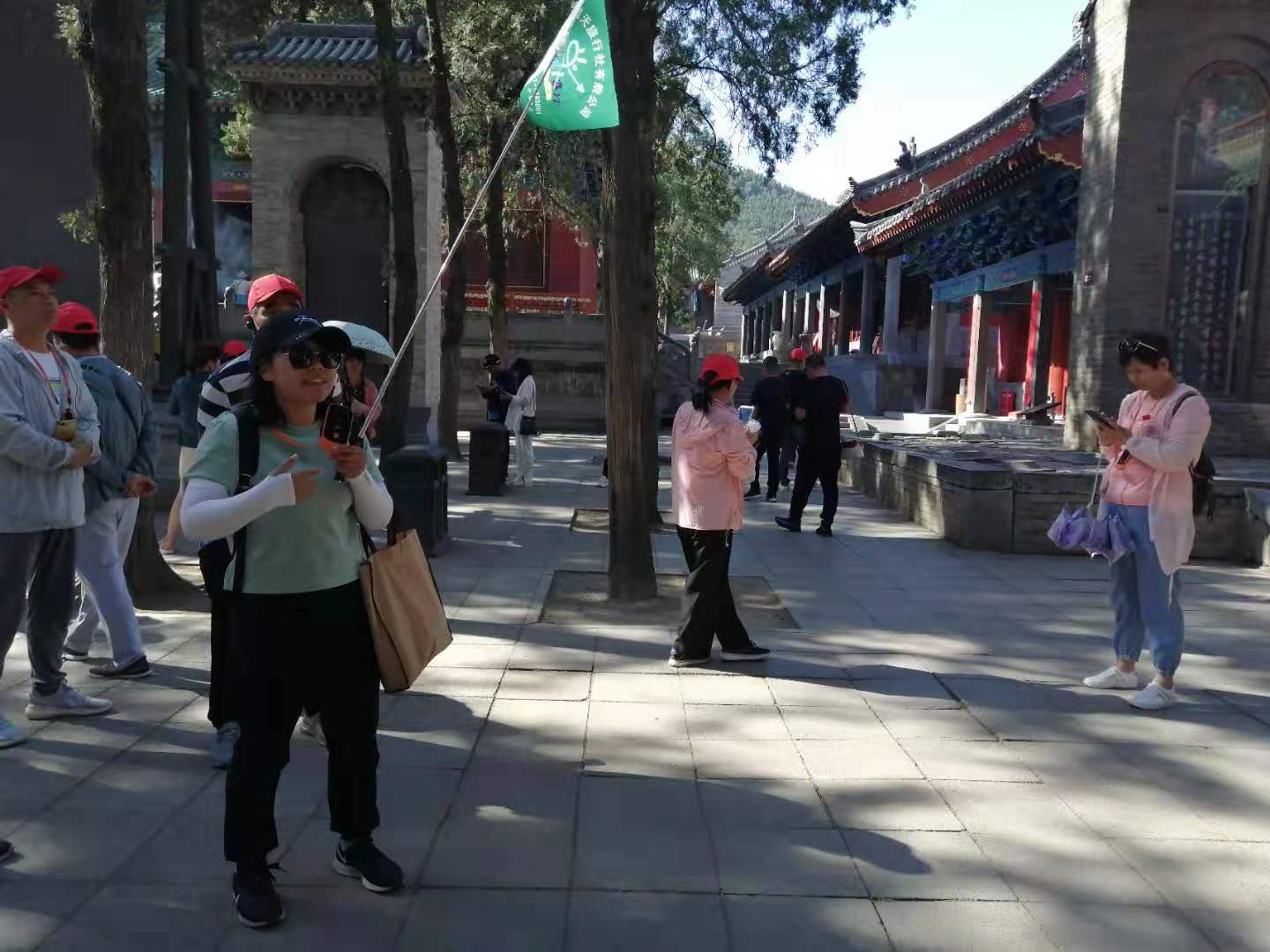 微信图片小李导游在少林寺讲解_20210607155641.jpg